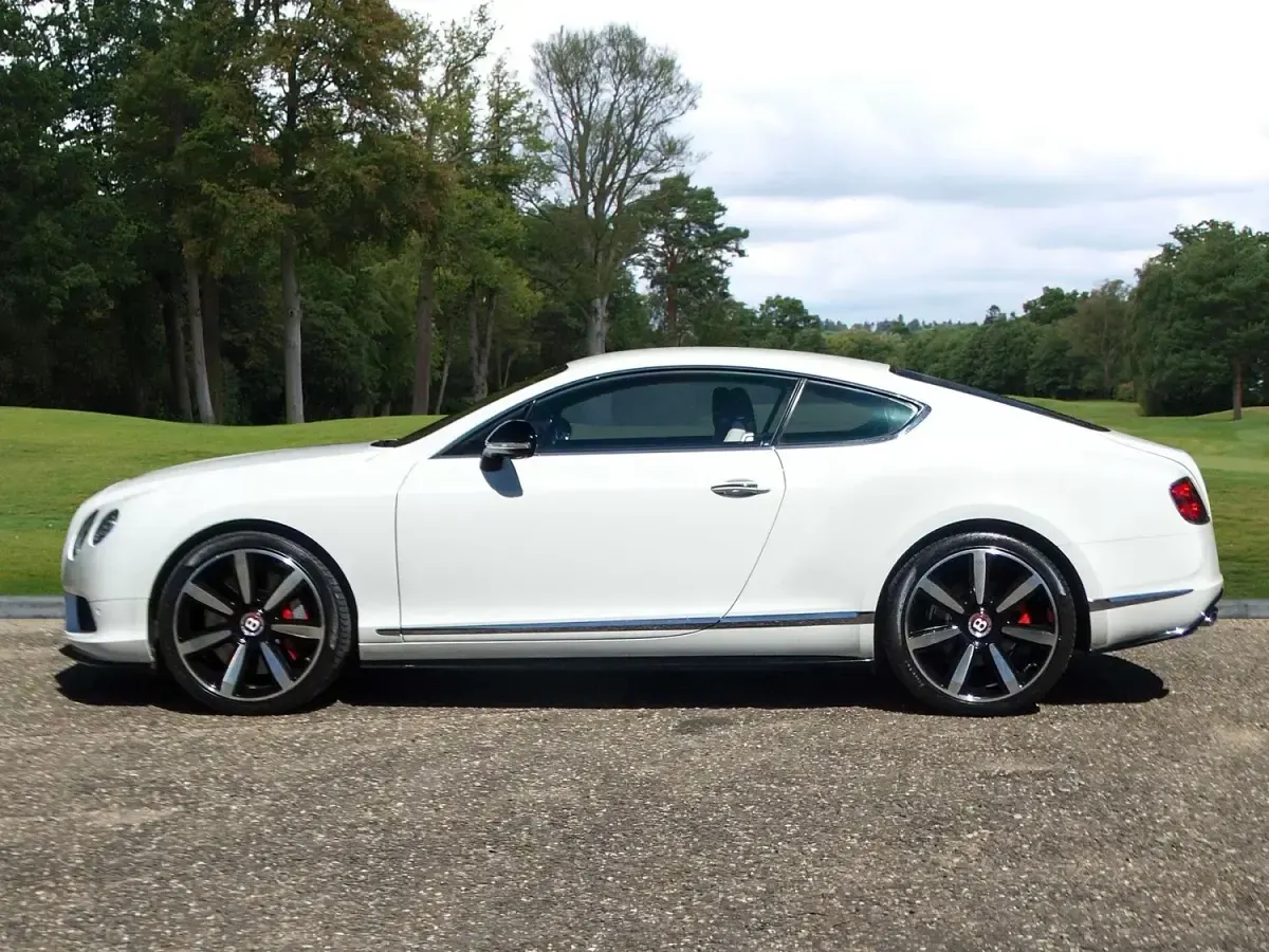 Begagnad Bentley Continental 2014 Vit Sportkupé
