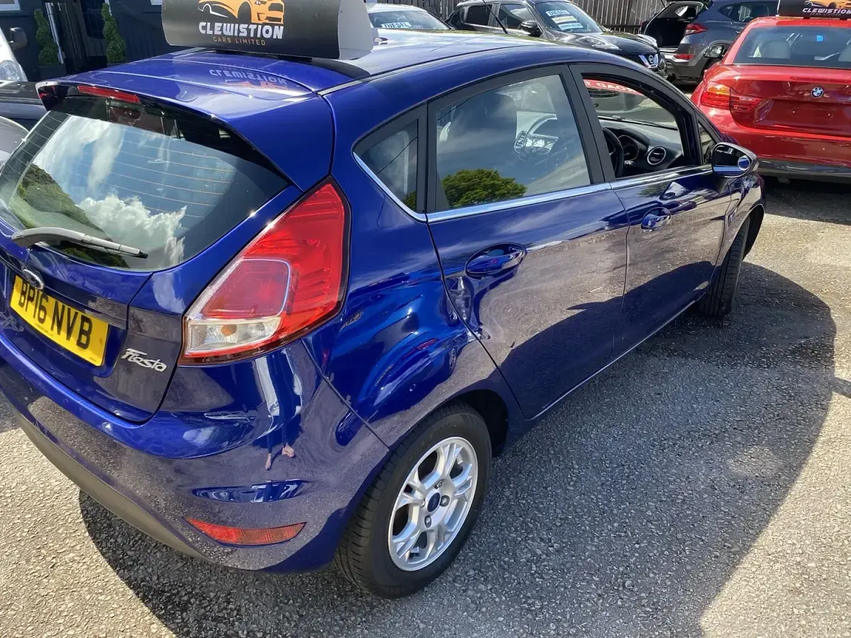 Used Ford Fiesta Zetec 75 HP (55 kW) 2016 Blue Hatchback