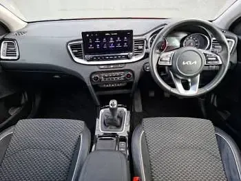 Used Kia Ceed 138 HP (101 kW) 2025 Red Hatchback