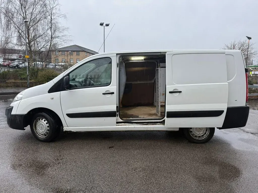 Used Citroën Dispatch 125 HP (91 kW) 2012 White MPV