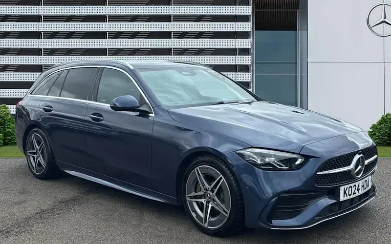 Usado Mercedes C200 AMG line 204 CV (150 kW) 2024 Familiar