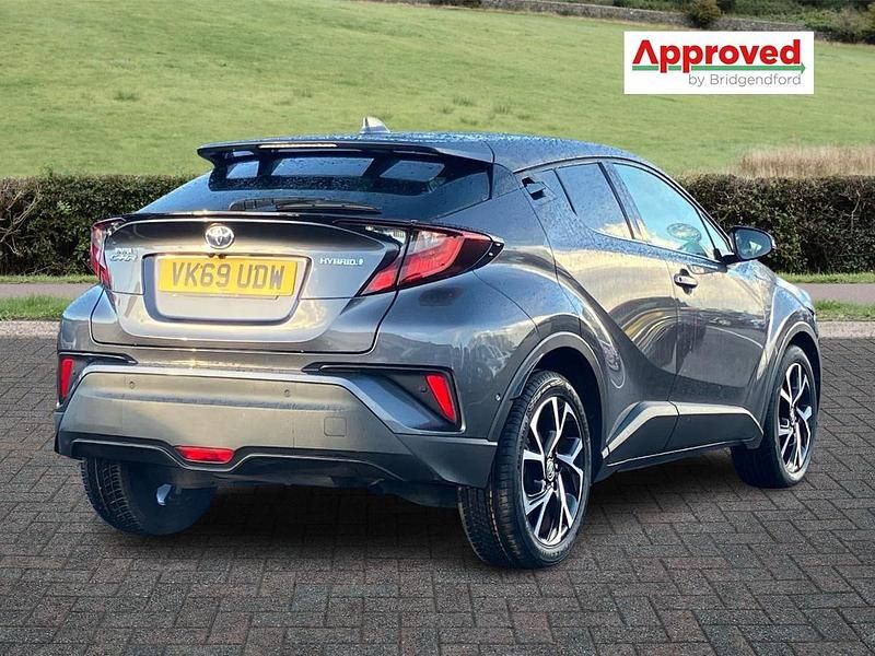 Usado Toyota C-HR Design 122 HP (89 kW) 2019 Cinzento SUV