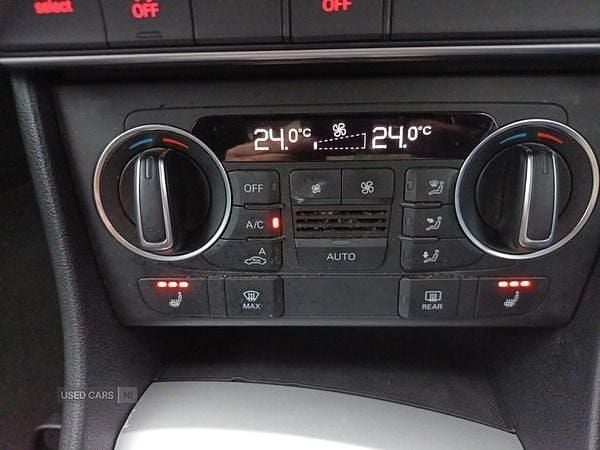 Used Audi Q3 Design 150 HP (110 kW) 2016 Red SUV