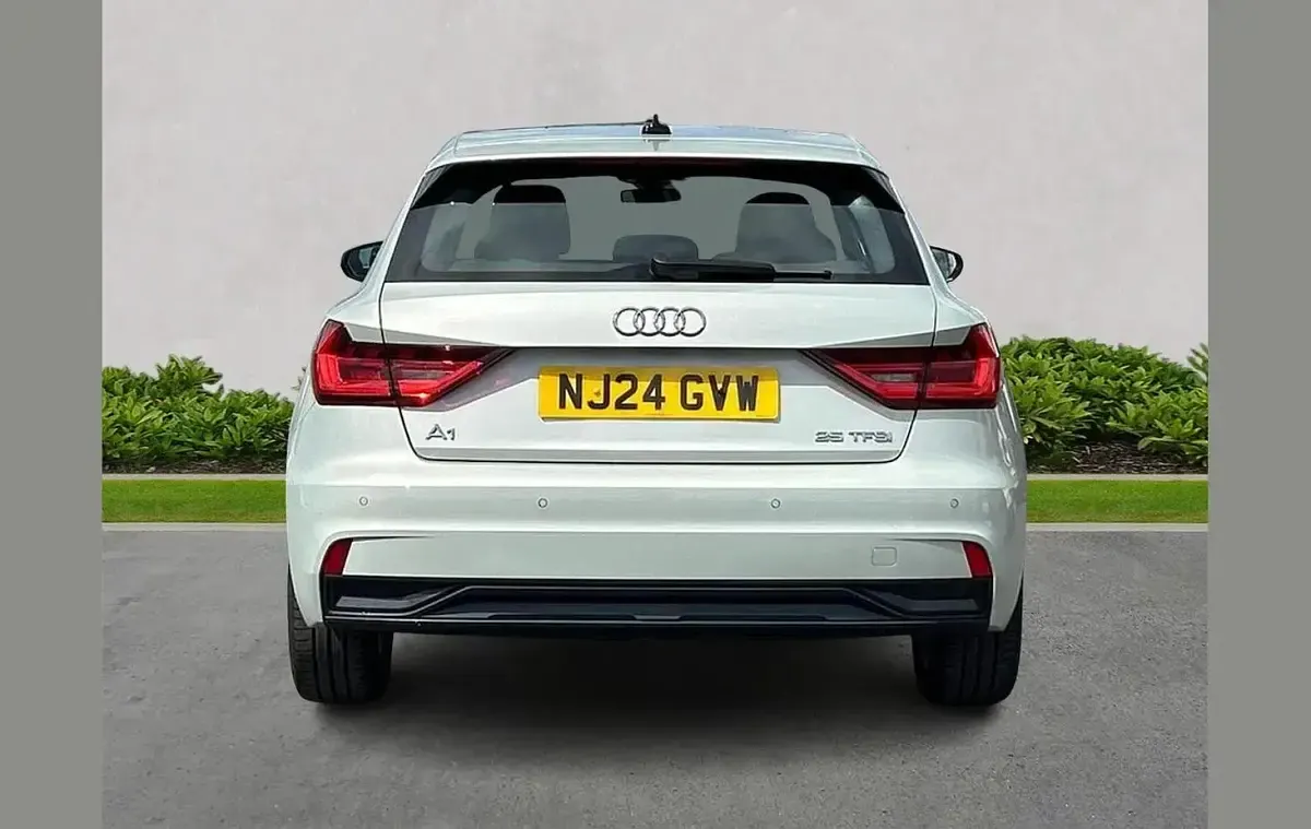 Used Audi A1 Sport 95 HP (69 kW) 2024 Silver SUV