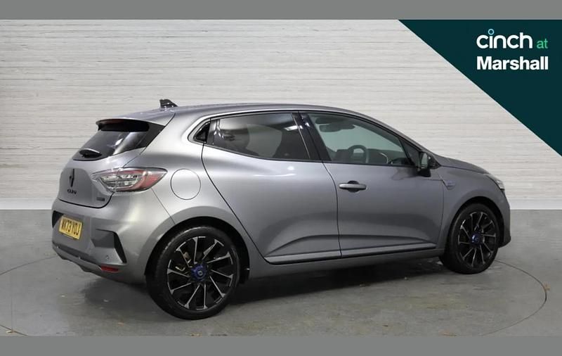 Used Renault Clio V Esprit Alpine 140 HP (102 kW) 2023 Grey Hatchback