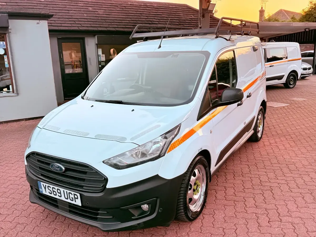 Used Ford Transit 100 HP (73 kW) 2020 White Van