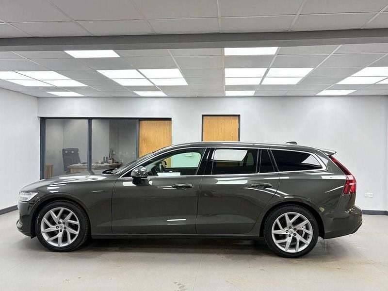 Used Volvo V60 Momentum 150 HP (110 kW) 2018 Grey Estate