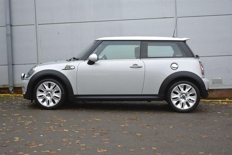 Used Mini Cooper S Hatch 175 HP (128 kW) 2009 Silver Hatchback