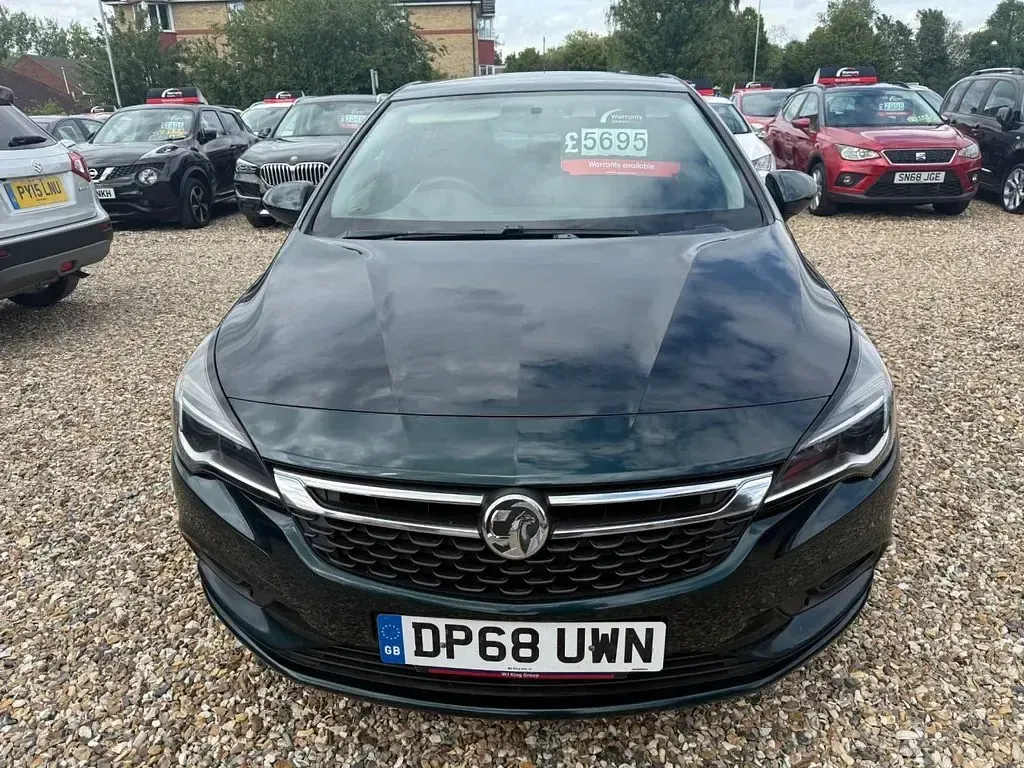Used Vauxhall Astra S 105 HP (77 kW) 2018 Green Hatchback