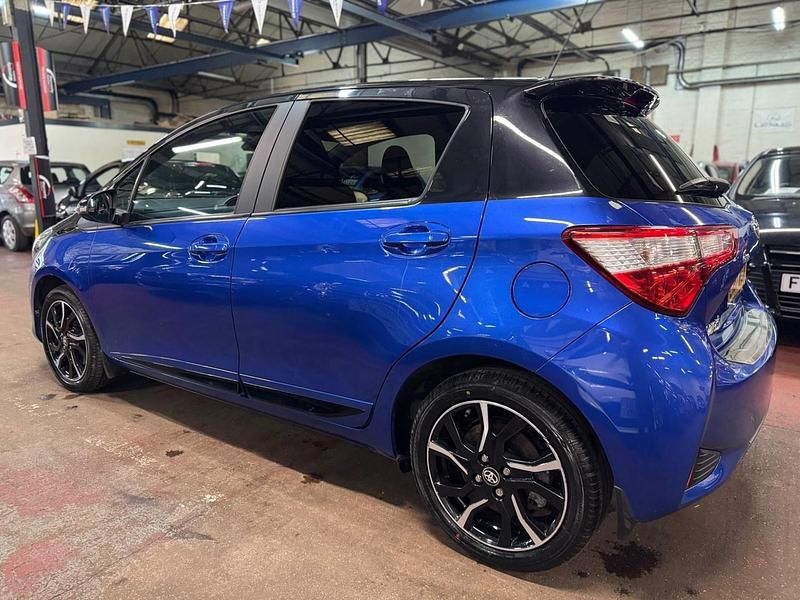 Used Toyota Yaris 2018 Blue/black Hatchback