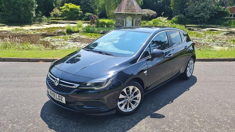 Black Used 2019 Vauxhall Astra Hatchback | £7,980 (Good price) - Image 1/4