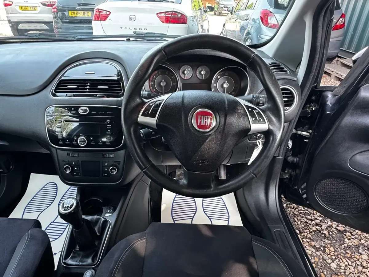 Used Fiat Punto Easy 85 HP (62 kW) 2013 Black Hatchback