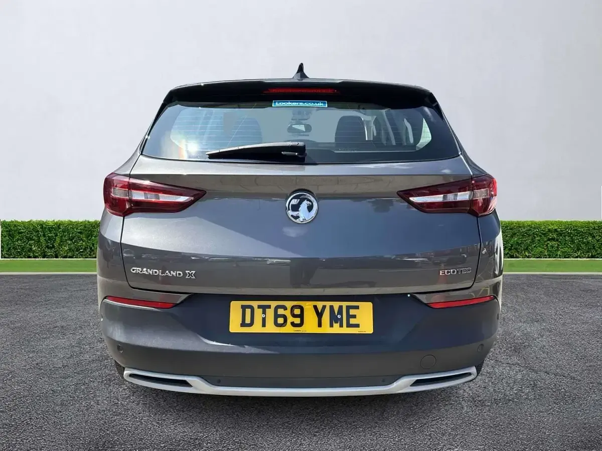 Used Vauxhall Grandland X Business Edition 130 HP (95 kW) 2020 Grey SUV