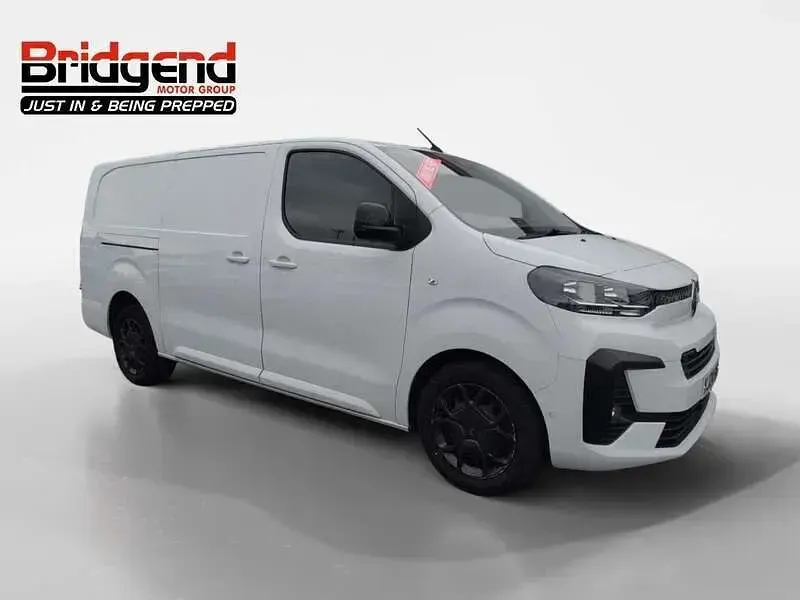 Used Citroën Dispatch 120 HP (88 kW) 2024 White MPV