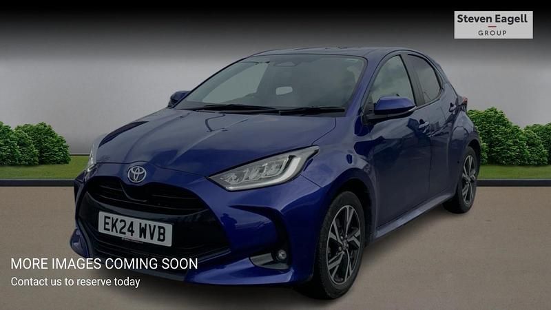 Used Toyota Yaris Hybrid Design 2024 Blue Hatchback