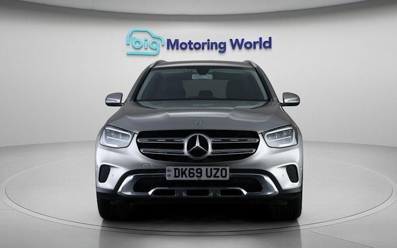 Used Mercedes GLC220 194 HP (142 kW) 2019 Silver Estate