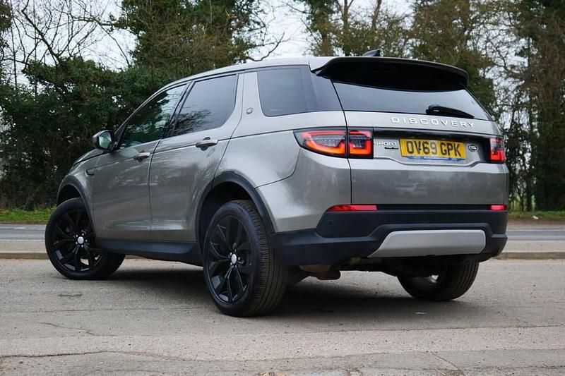Used Land Rover Discovery Sport HSE 180 HP (132 kW) 2019 Silver SUV