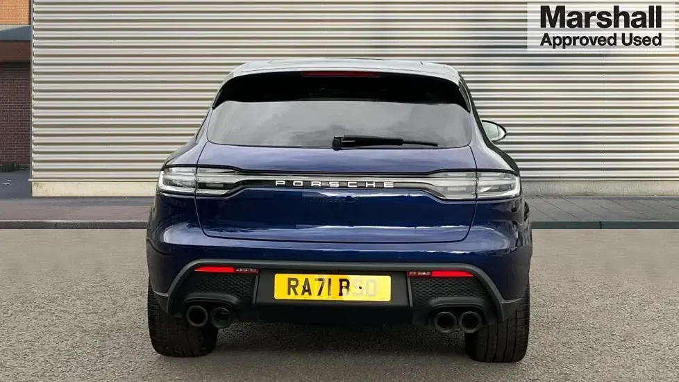 Used Porsche Macan 380 HP (279 kW) 2022 Blue SUV