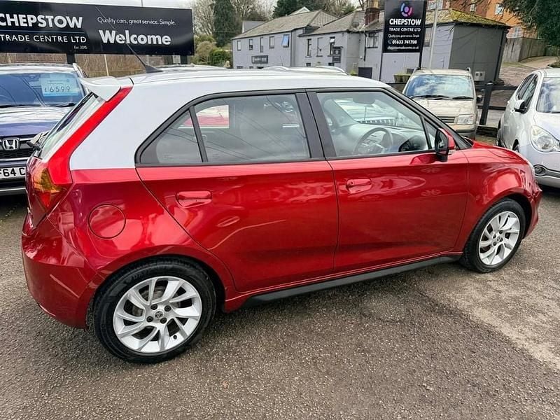 Used MG MG3 106 HP (77 kW) 2017 Red Hatchback