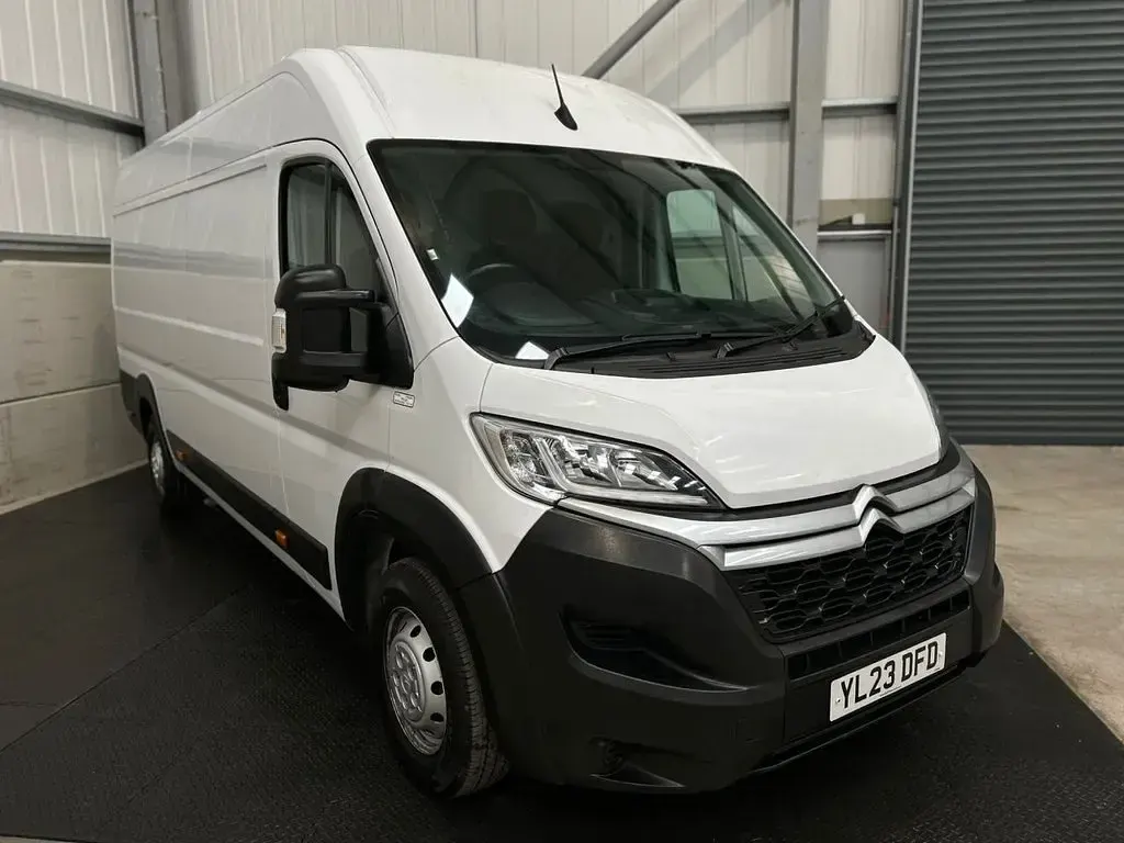 Used Citroën Relay 140 HP (102 kW) 2023 White Van