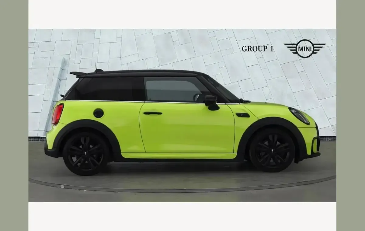 Used Mini Cooper S Premium 176 HP (129 kW) 2023 Yellow Hatchback