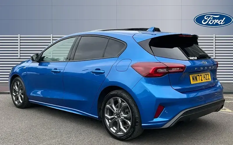 Used Ford Focus ST-Line 125 HP (91 kW) 2022 Blue Hatchback