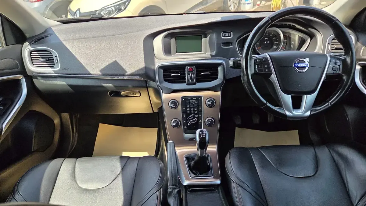 Used Volvo V40 2014 Bronze Hatchback