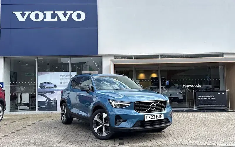 Used Volvo XC40 Ultimate 197 HP (144 kW) 2023 SUV