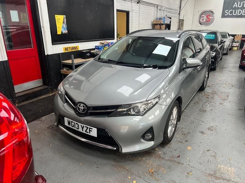 Grey Used 2013 Toyota Auris Sport Estate | £4,450 (Fair price) - Image 1/1