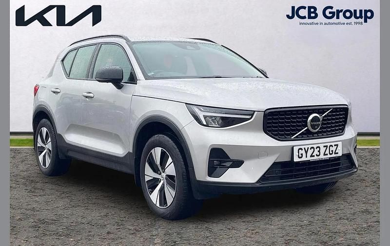 Used Volvo XC40 Plus 207 HP (152 kW) 2023 Silver SUV