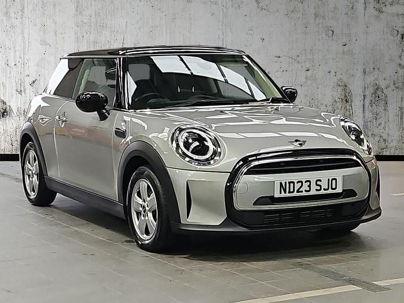 Used Mini Cooper Classic 134 HP (98 kW) 2023 Silver Hatchback