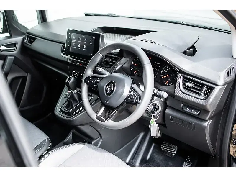 Used Renault Kangoo 2023 Diamond black MPV