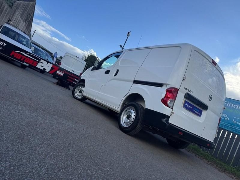 Used Nissan NV200 SE 2013 White MPV