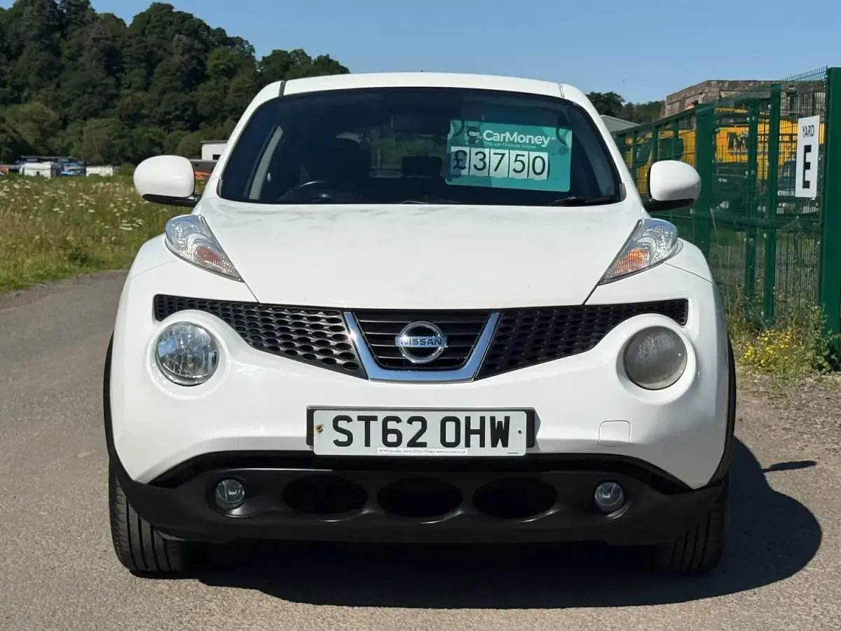 Used Nissan Juke Acenta 117 HP (86 kW) 2012 White SUV