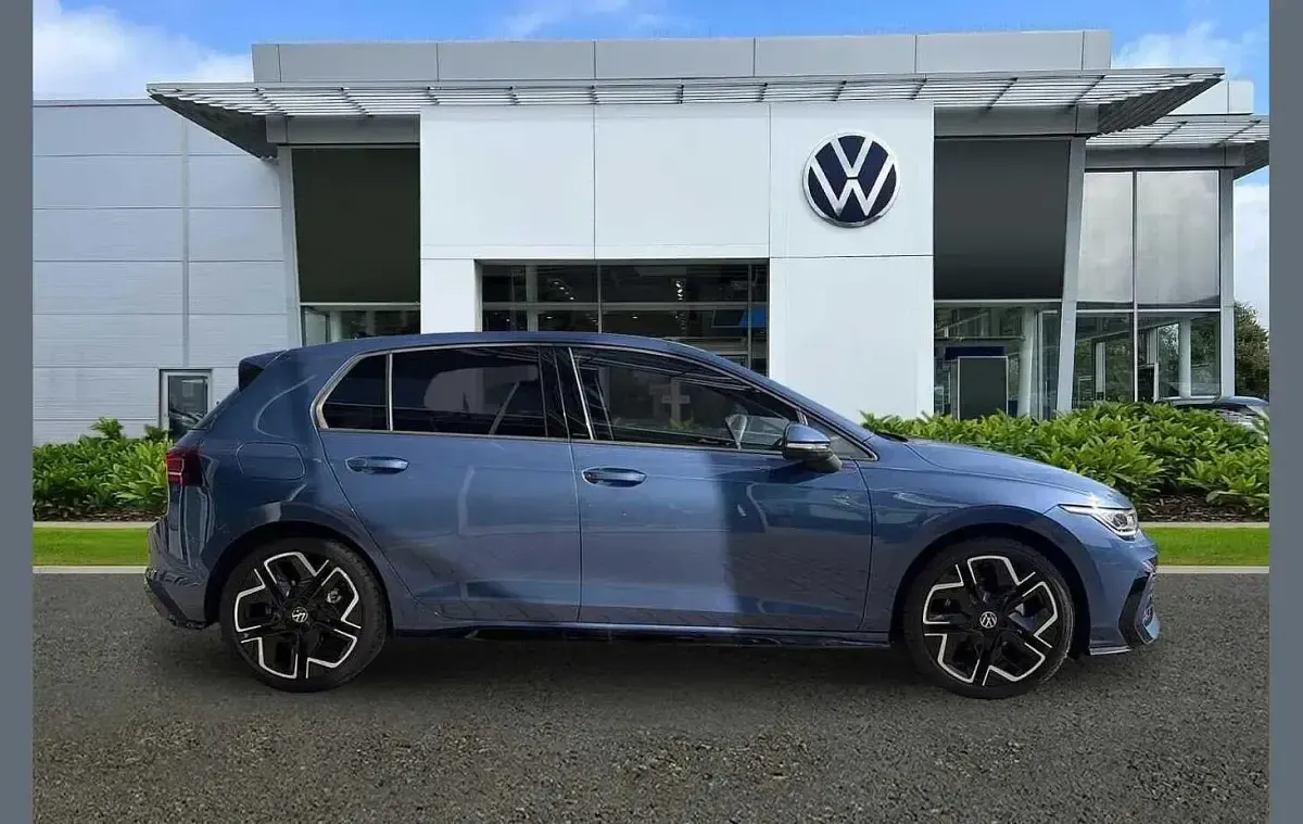 New VW Golf VIII R-line 147 HP (108 kW) 2025 Blue Hatchback