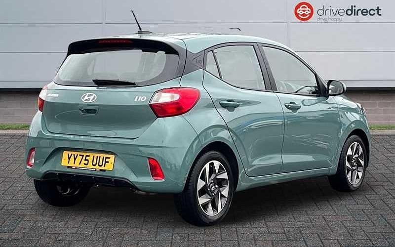 Used Hyundai i10 Advanced 63 HP (46 kW) 2025 Green Hatchback