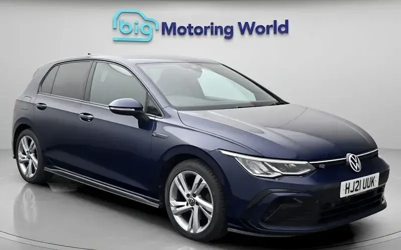 Used VW Golf VIII R-line 131 HP (96 kW) 2021 Hatchback