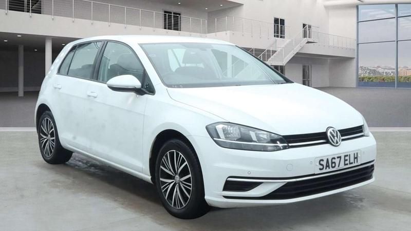 Used VW Golf VII SE 125 HP (91 kW) 2017 White Hatchback