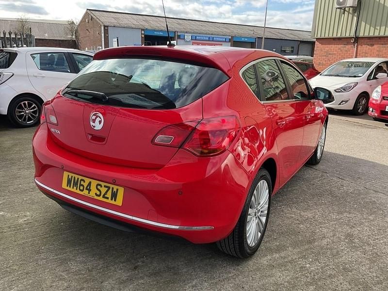 Used Vauxhall Astra Excite 2014 Red Hatchback