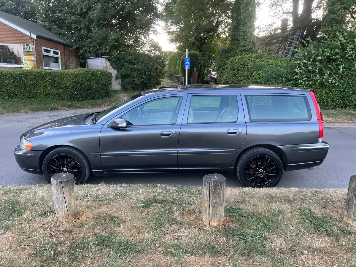 Used Volvo V70 SE 2007 Grey Estate