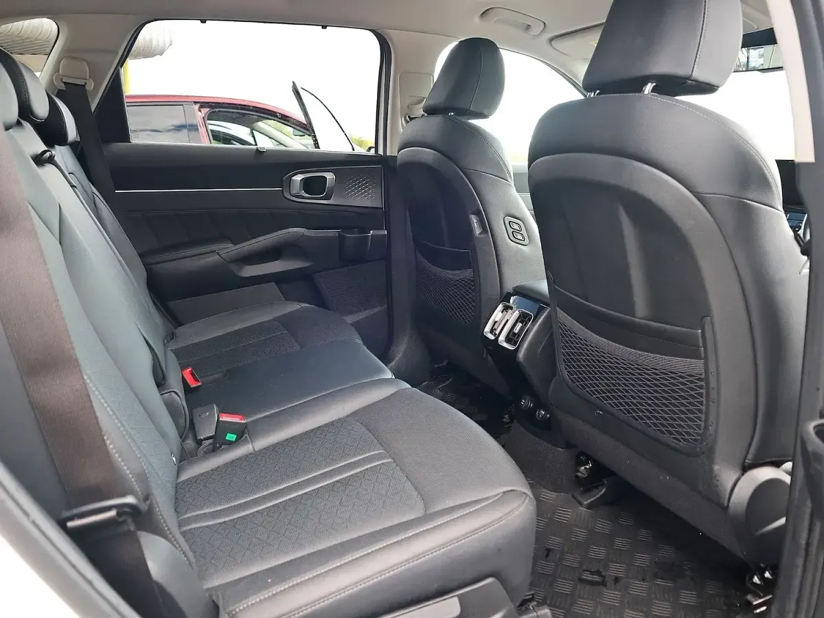 Used Kia Sorento 201 HP (147 kW) 2021 White SUV