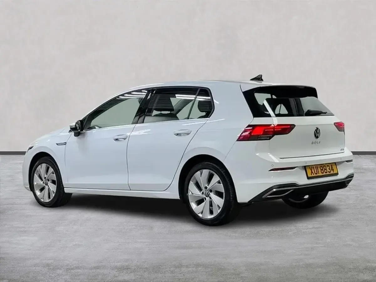 Second-hand VW Golf VII Style 150 CP (110 kW) 2021 Alb Hatchback