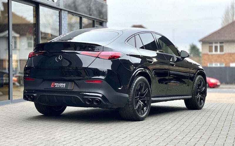 Usado Mercedes GLC43 AMG Premium 421 HP (309 kW) 2025 Carrinha