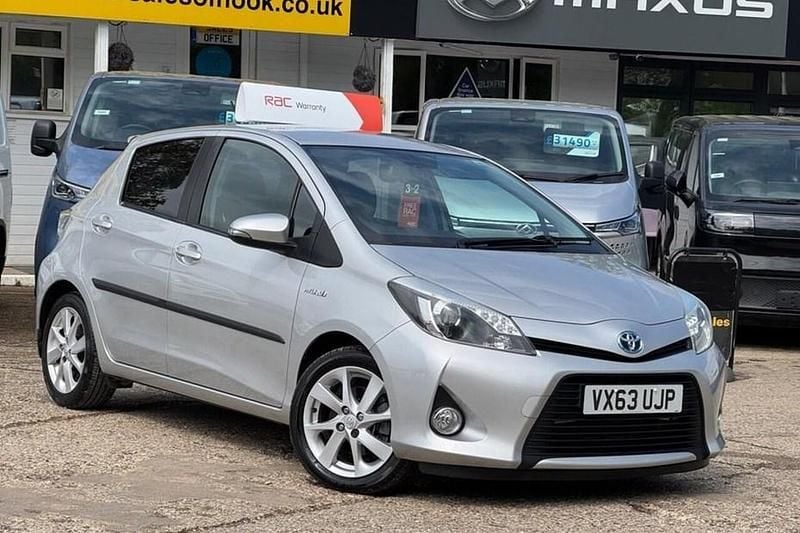 Used 2013 Toyota Yaris Hybrid | £9,785 (A bit pricey) - Image 1/1