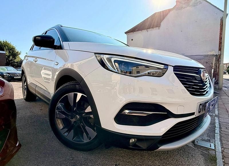 Used Vauxhall Grandland X Ultimate 177 HP (130 kW) 2019 White SUV