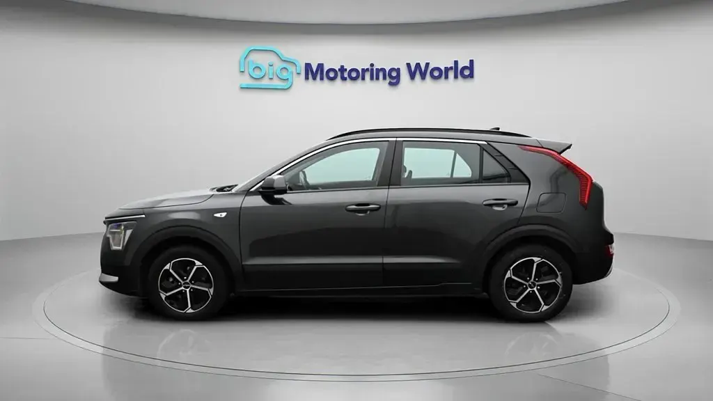 Gebraucht Kia Niro 139 PS (102 kW) 2023 Grau SUV