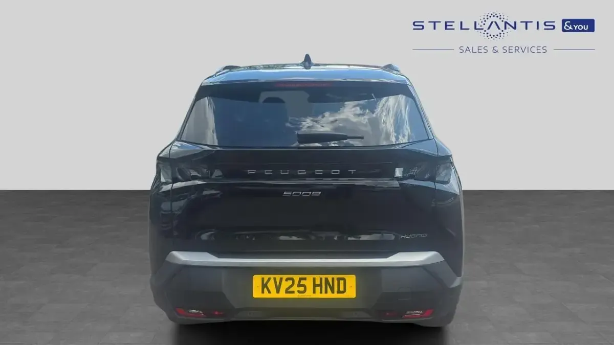 Used Peugeot 5008 Allure 143 HP (105 kW) 2025 Black SUV