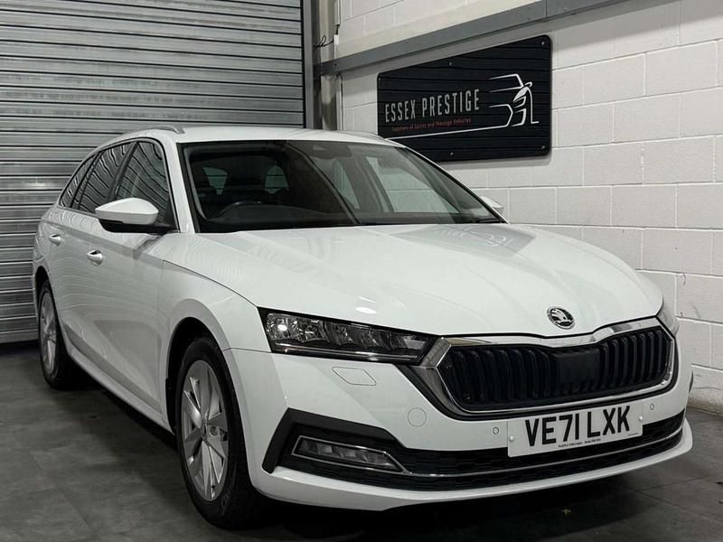 Used Skoda Octavia SE L 2022 White Estate