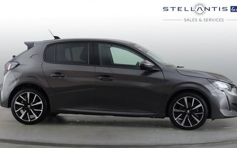 Used Peugeot 208 Allure 131 HP (96 kW) 2021 Hatchback