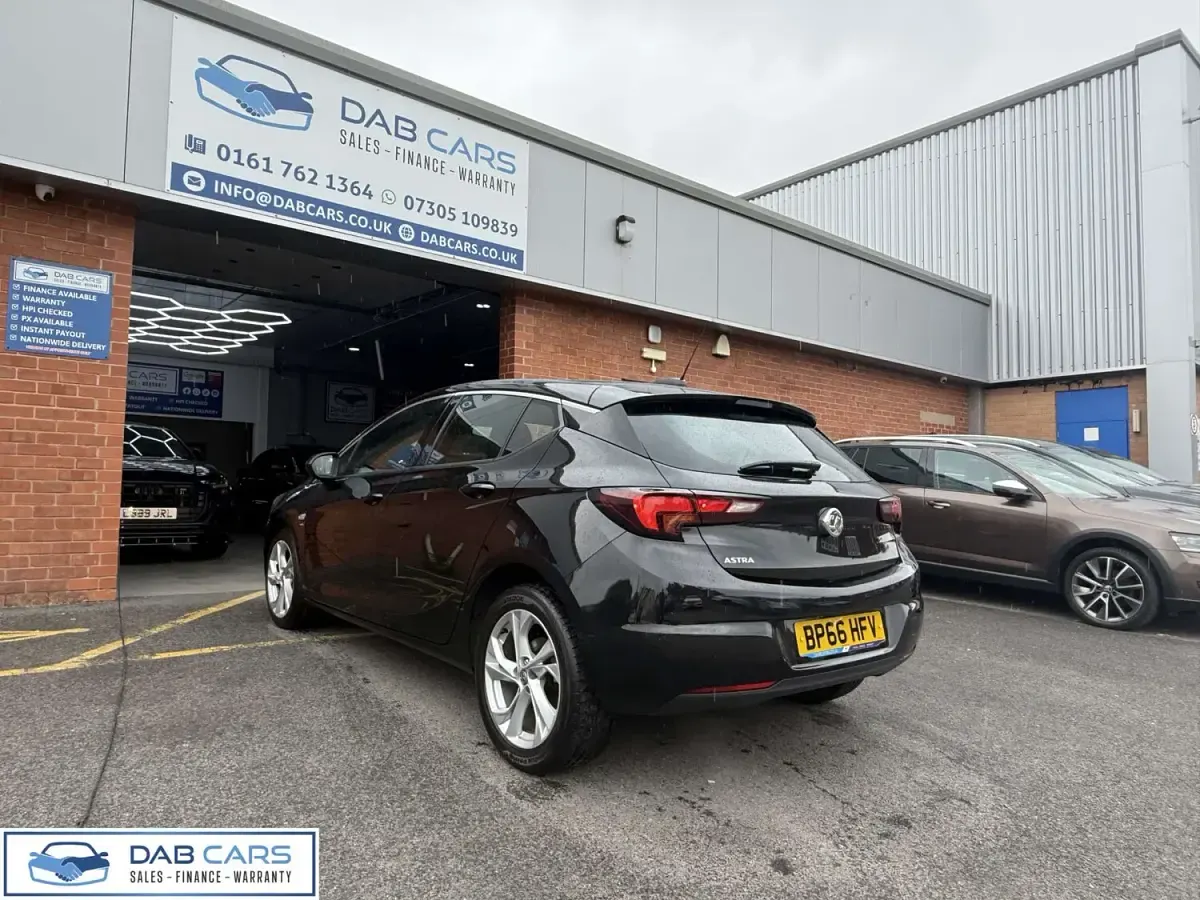 Used Vauxhall Astra SRi 2016 Black Hatchback